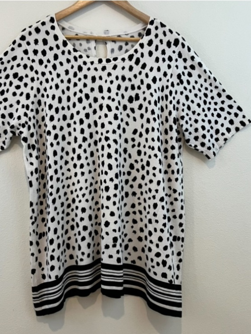 Black Dot Pattern Short-Sleeve Sweater Top